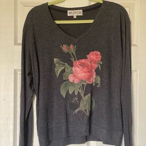 Cute Wildfox Long-sleeve top. Great condition. Super comfy.